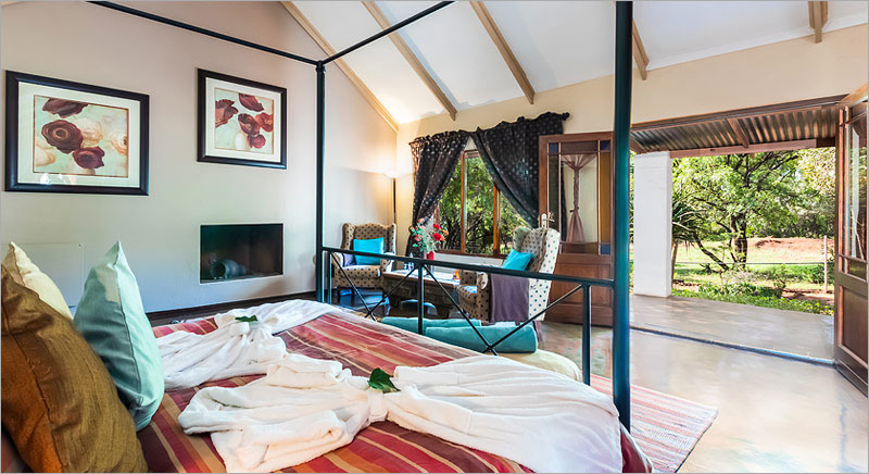 Batis Country Suite at the Feathered Nest Batis Country Suite at the Feathered Nest